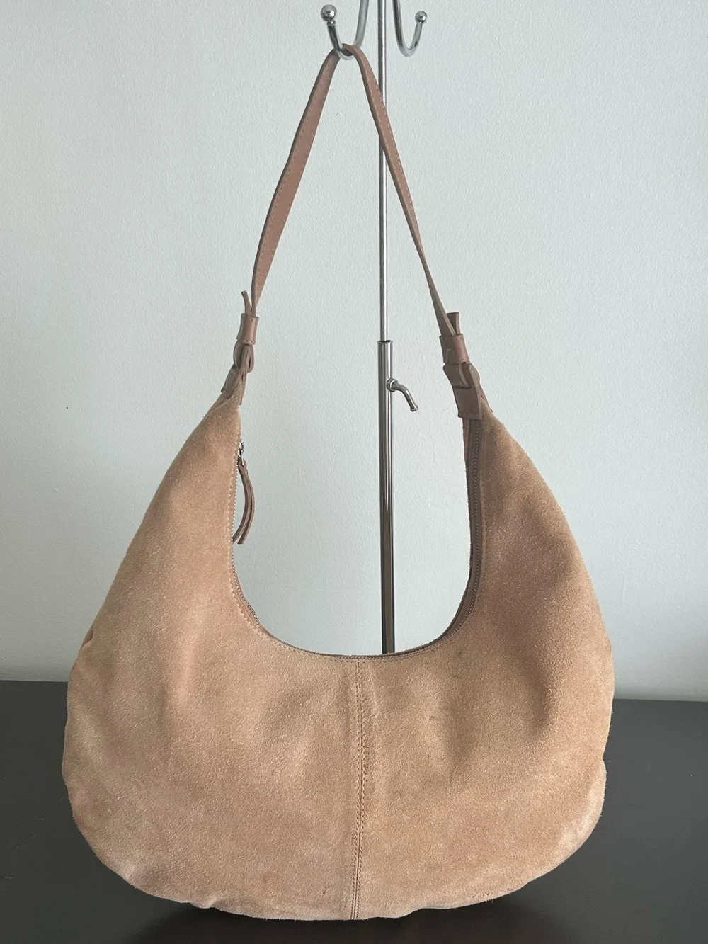GENICCI Tan Suede Crescent Hobo Bag Slouchy Boho Shoulder Purse Large
